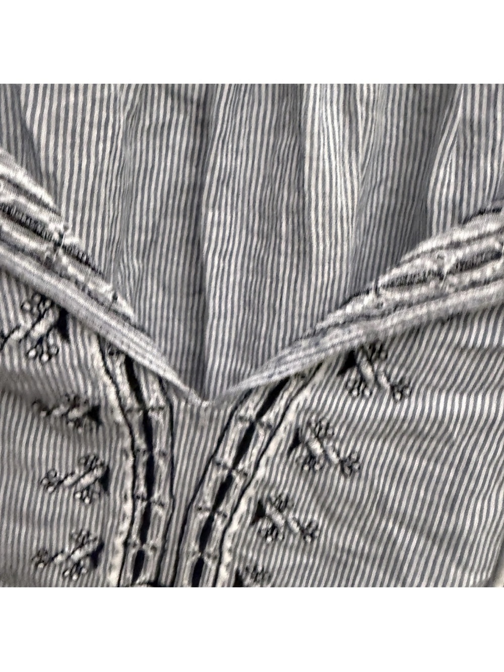 Abercrombie & Fitch Womens gypsy top medium Embroidered Peasant Blouse - Gray A2 - Picture 5 of 8